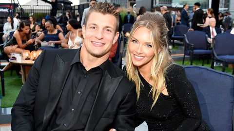 Sports Illustrated Swimsuit’s Camille Kostek reveals her boyfriend Rob Gronkowski’s ‘favorite model’