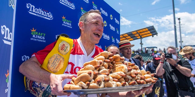 World hot-dog eating champion and food legend Joey Chestnut is a White Castle enthusiast. He recently ordered 50 sliders at a Las Vegas White Castle just for fun.