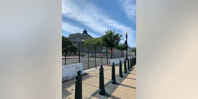 The main fence between the U.S. Supreme Court and the Library of Congress begins to come down. (Kelly Laco/Fox News)