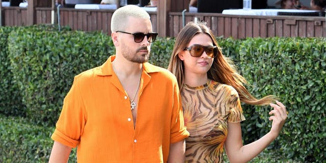 Exes Scott Disick and Amelia Hamlin are seen walking at the beach on April 7, 2021, in Miami, Florida. (Photo by MEGA/GC Images)