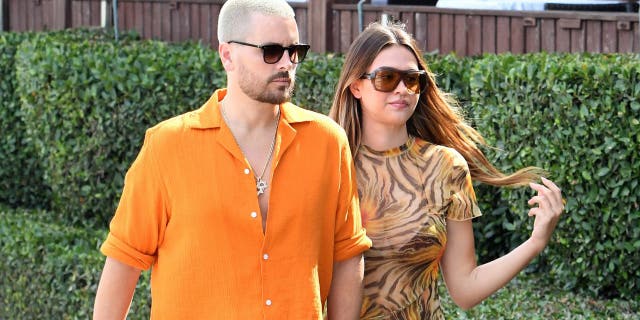 Exes Scott Disick and Amelia Hamlin are seen walking at the beach on April 7, 2021, in Miami, Florida. (Photo by MEGA/GC Images)