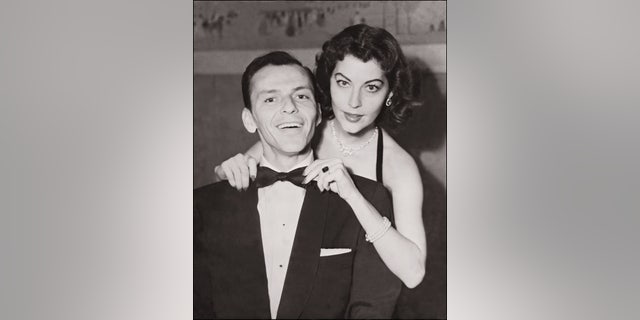 Frank Sinatra and Ava Gardner were married from 1951 直到 1957.
