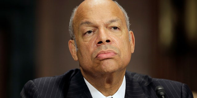 Homeland Security Secretary Jeh Johnson testifies before a Senate Judiciary Committee hearing on "Oversight of the Department of Homeland Security" in Washington, U.S., June 30, 2016.      REUTERS/Joshua Roberts