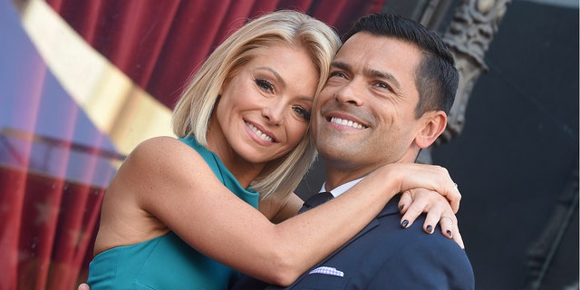 Kelly Ripa shared a photo of herself and her husband Mark Consuelos enjoying time together after the departure of their youngest child.