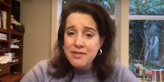 "Bridgerton" author Julia Quinn lost both her father and sister in a car crash in June.