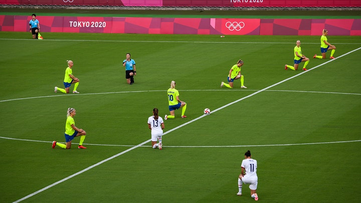 Us Women S Soccer Team Other Squads Kneel In Protest Before Olympics Matches Fox News Us Women S Soccer Team Other Squads Kneel In Protest Before Olympics Matches Fox News