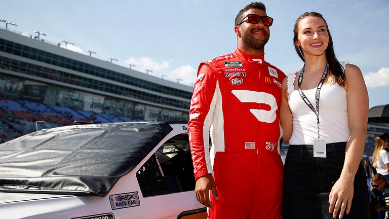 NASCAR's Bubba Wallace announces his engagement