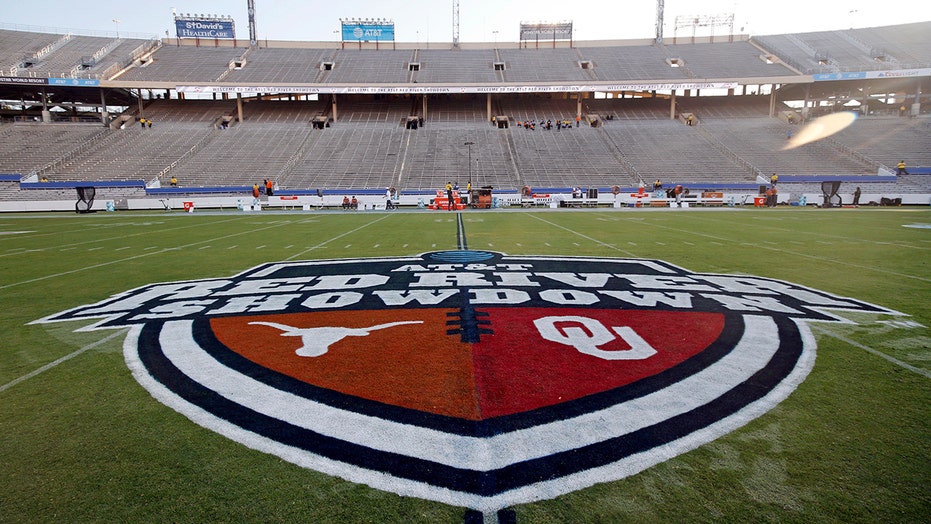 SEC invites Oklahoma and Texas to join league — in 2025