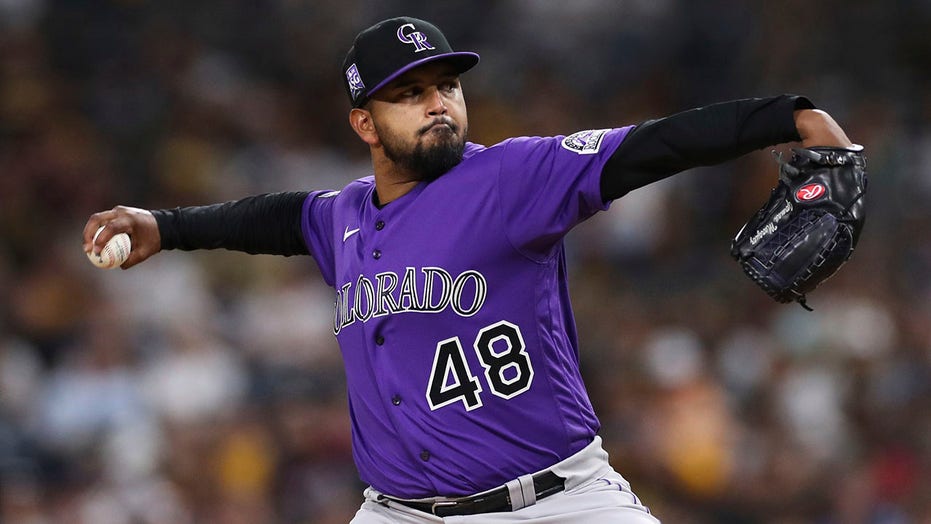 Marquez dominates for 7, pitches Rockies past Padres 3-0