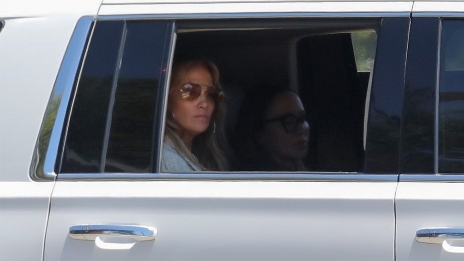 Jennifer Lopez Ben Affleck Return From Hamptons As They Consider Big Next Step In Their Relationship Source Fox News