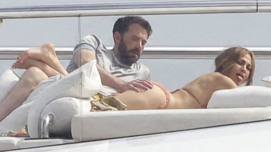 Jennifer Lopez, Ben Affleck get handsy on yacht as her ex, Alex Rodriguez, also vacations in French Rivera