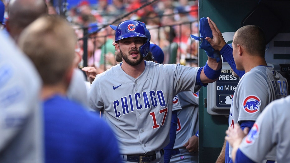 Cubs rally with six runs in ninth inning, beat Cardinals 7-6