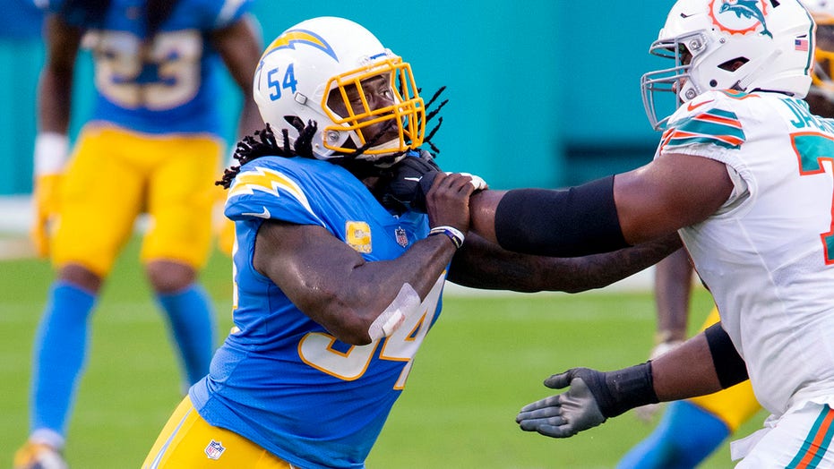 Steelers sign LB Melvin Ingram, T Chaz Green to 1-year deals