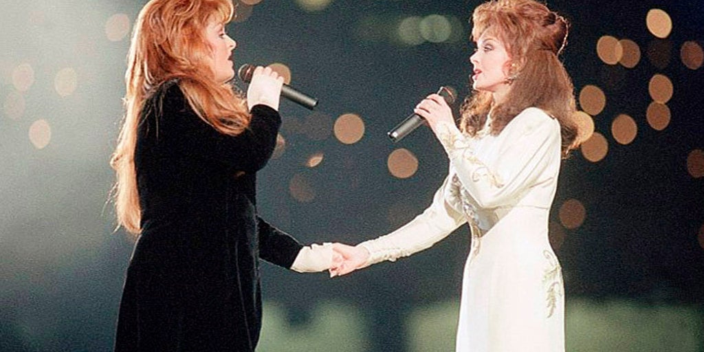 Naomi Judd's family to be 'respectful' and 'representative' of singer's legacy if fall tour continues: report - Vimarsana News