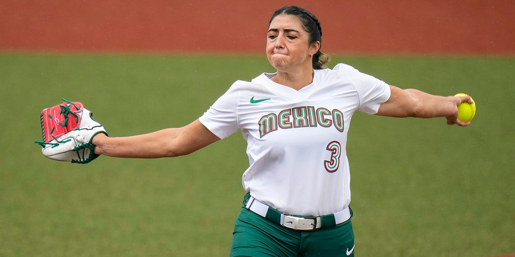 Mexico softball players apologize for throwing away Olympic