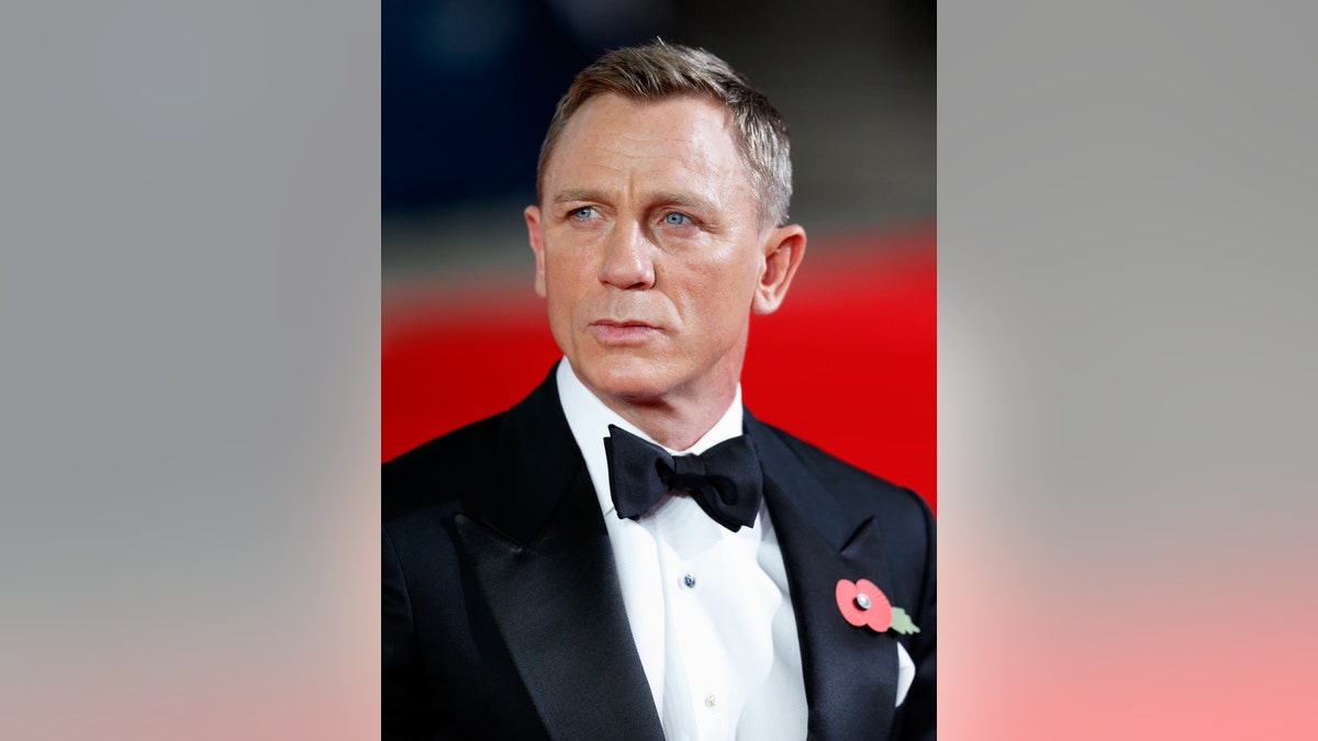 Daniel Craig