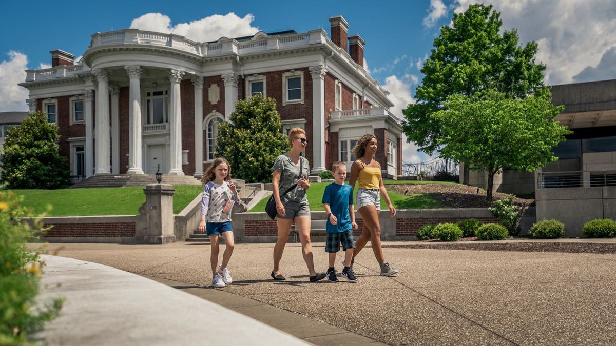Chattanooga is home to the Hunter Museum of American Art.