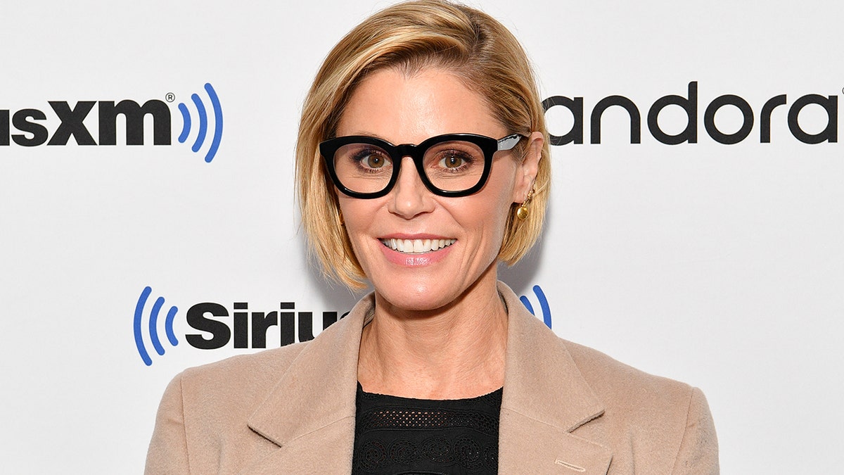 Julie Bowen and her sister helped save a woman on a hike in Utah