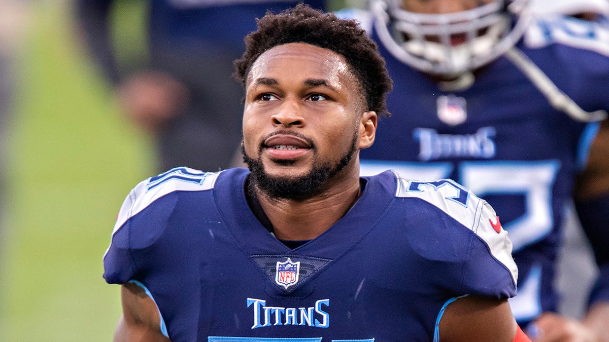 Kevin Byard of the Tennessee Titans against the Buffalo Bills at News  Photo - Getty Images