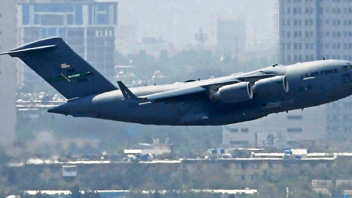 Cargo plane takes off from Kabul