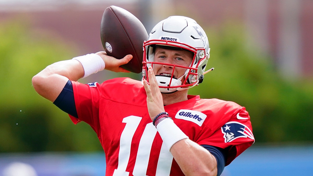 New England Patriots quarterback Mac Jones throws during a joint practice with the Philadelphia Eagles at the Eagles NFL football training camp Tuesday, Aug. 17, 2021, in Philadelphia.