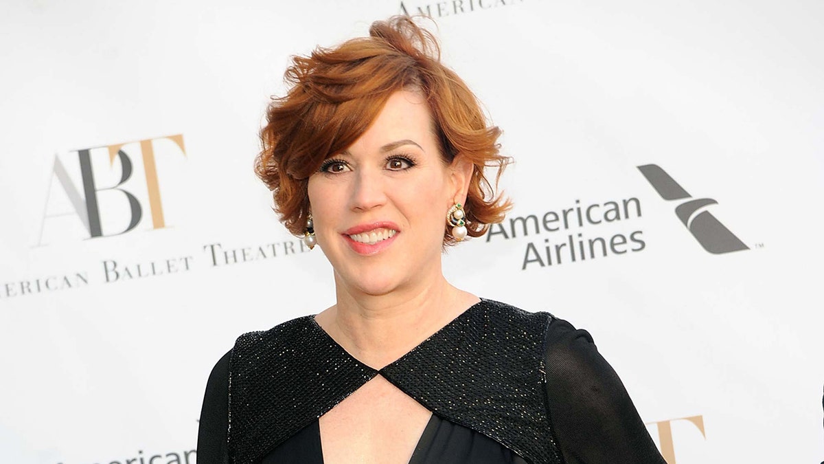 Molly Ringwald's father died at age 80.