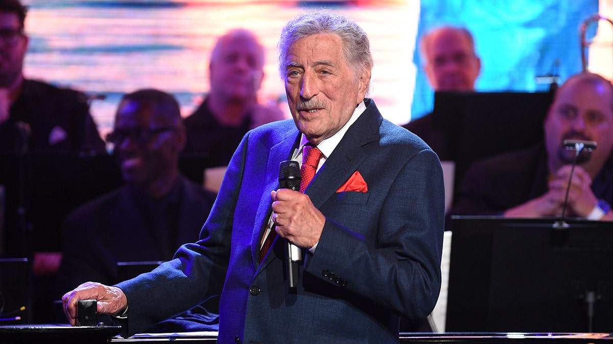 Tony Bennett music