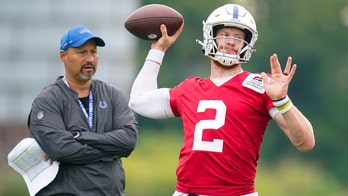 Colts' QB Carson Wentz out 5-12 weeks with broken foot