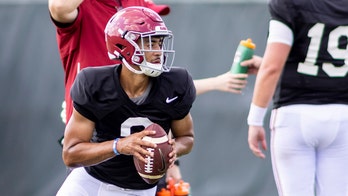 Alabama's Young embraces expectations, says not distractions