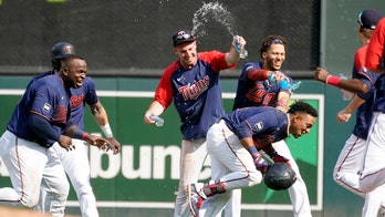 Another walk-off for Polanco; Twins beat Indians 8-7 in 11