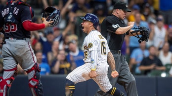 Yelich drives in 6 runs, powers Brewers past Washington 9-6