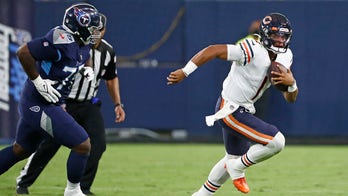 Justin Fields makes his 1st start, Bears beat Titans 27-24