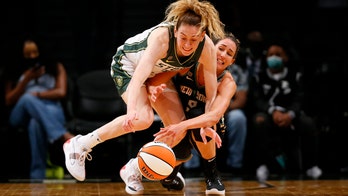 Loyd, Stewart lead Storm to 99-83 rout of Liberty