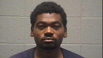 Chicago man robs woman just days after being released for similar crime, report says