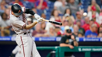 Diamondbacks a perfect 4-0 against Phillies after 8-7 win
