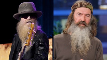 'Duck Dynasty' star Phil Robertson recalls speaking at Dusty Hill's funeral