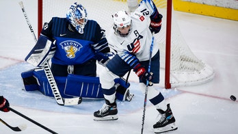Hilary Knight ties goal record, US beats Finland 3-0