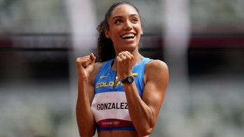 Melissa Gonzalez's husband, Lions QB David Blough, goes wild as she sets new record in 400-meter hurdles