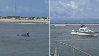 Coast Guard, good Samaritan rescue 3 off North Carolina’s Outer Banks after boat capsizes
