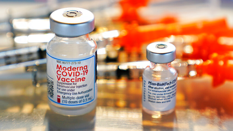 Moderna analysis: Those vaccinated last year twice more likely to contract COVID-19