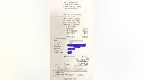 Florida restaurant receives $10,000 tip from generous customer