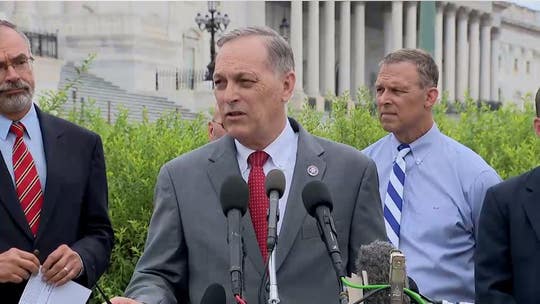 House Republicans call for Afghanistan accountability and demand Biden resign