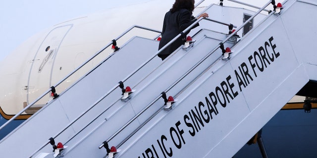La vice-présidente américaine Kamala Harris quittera Singapour pour un voyage au Vietnam le 24 août 2021. REUTERS/Evelyn Hockstein/Pool