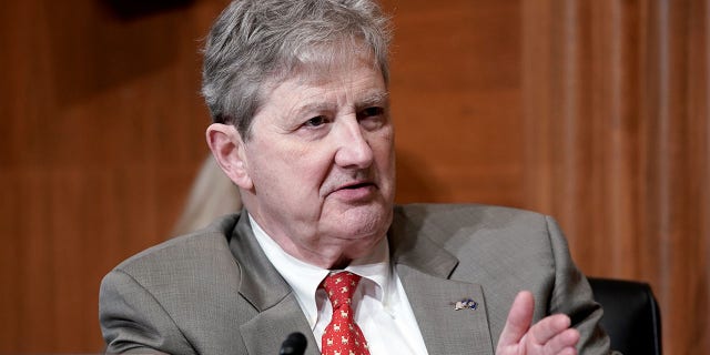 Senator John Kennedy, seorang Republikan dari Louisiana, berbicara selama dengar pendapat Subkomite Alokasi Senat di Washington, DC, AS, pada Rabu, 23 Juni 2021.
