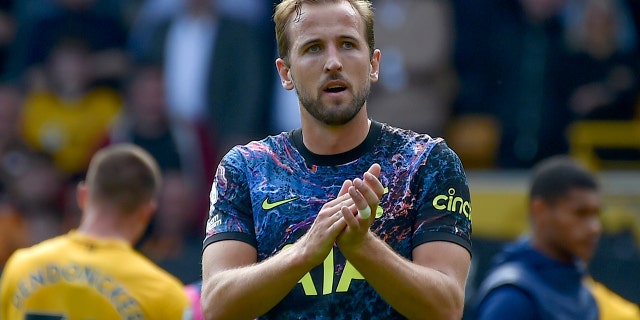 Harry Kane walks