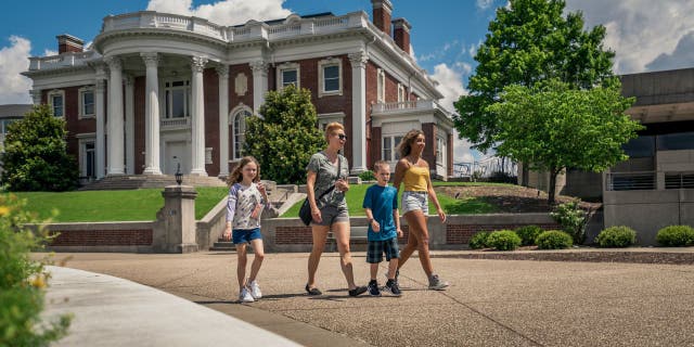 Chattanooga is home to the Hunter Museum of American Art.