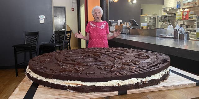 Ross Smith's grandmother said she wanted to make the world's largest Oreo because she got hungry.