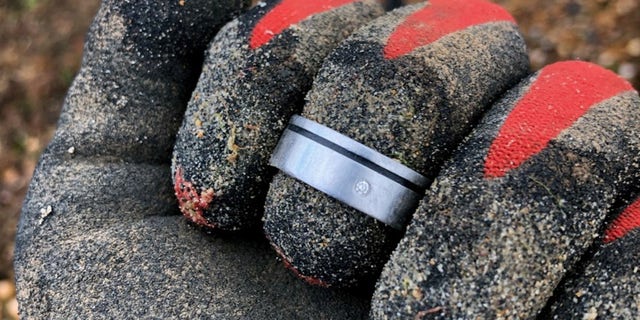 Glen Darrell’s diamond wedding ring is pictured after Goldsmith found it.