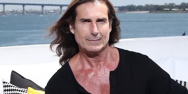 Fabio Lanzoni is reflecting on his past.