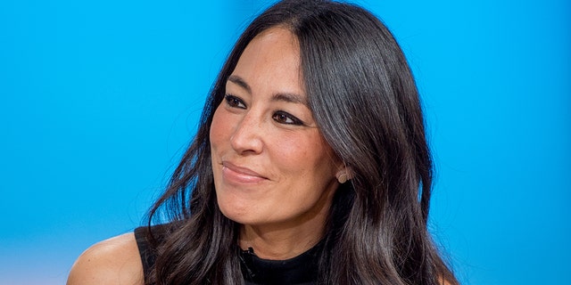 ‘Fixer Upper’ star Joanna Gaines and her three-year-old son put up a small Christmas tree in the star's home.